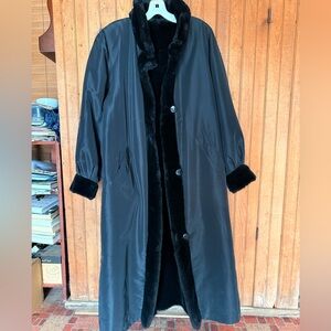 Sag Harbor Reversible Black Coat with Faux Fur Trim